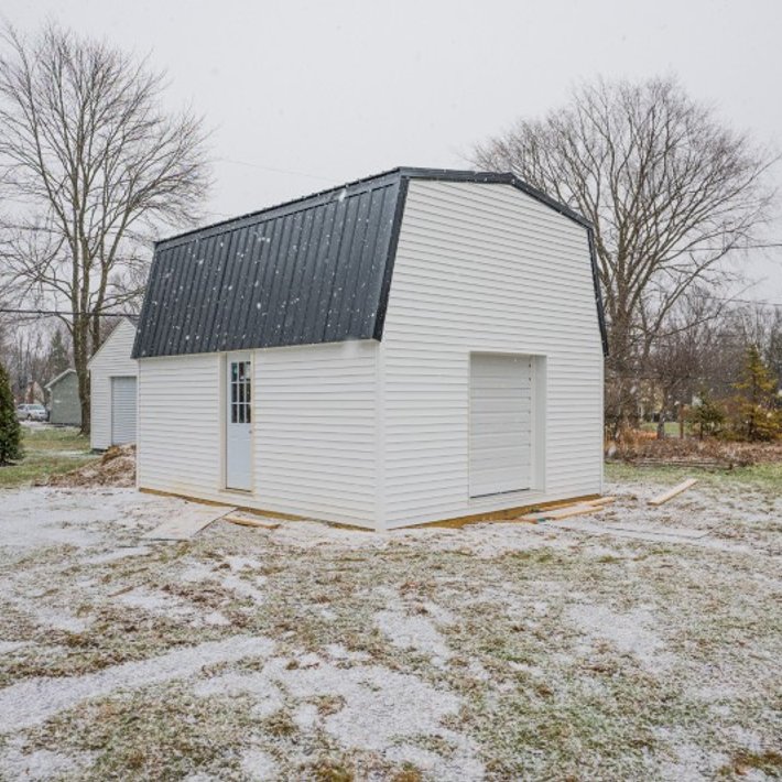 Amish-built barn project by J&J Barns